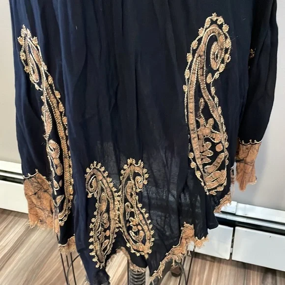 Creations sheer cover up embroidered dress - Picture 3 of 7